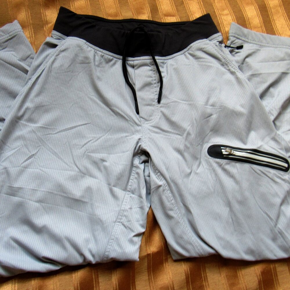 Lululemon Women Lined Pants,sz.S, Light Grey,
